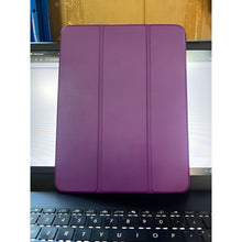 Load image into Gallery viewer, Carcasa Inteligente Para iPad Pro 11 (2020) Ranura Lápiz Violeta Oscuro
