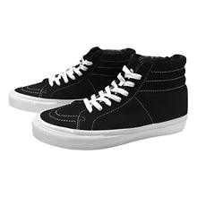 Cargar imagen en el visor de la galería, Zapatilla Hombre Loña Caña Negra Negro Negro 40 Eu
