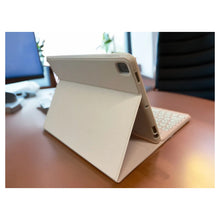 Load image into Gallery viewer, Carcasa Funda + Teclado Para iPad 9th Gen 2021 Rosa
