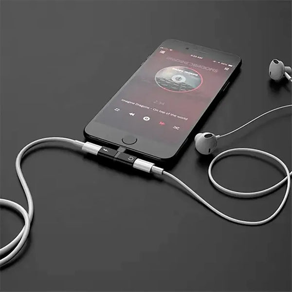 Adaptador Lightning Para Cargar Y Audífonos 2 En 1 iPhone Negro