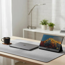 Cargar imagen en el visor de la galería, Monitor Portatil Full Hd 15.6 Multiples Conexiones Negro
